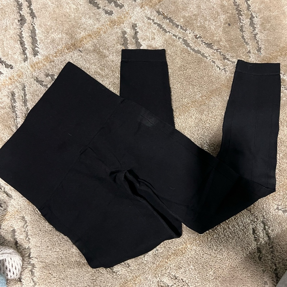 Black high waisted leggings